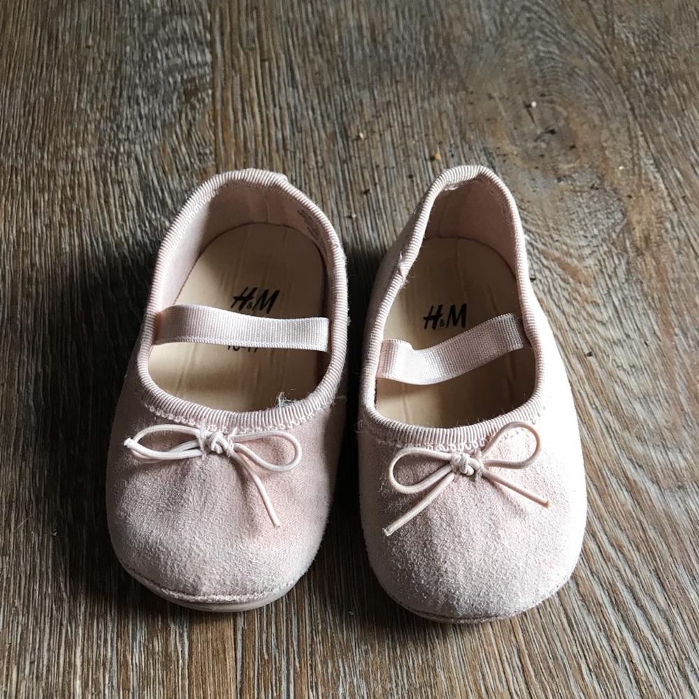 H&M baby shoes size 16/17